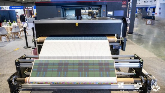 Dijital tekstil yazıcıları seçmek için en üst altı soru: Yapıştırma Yapıcıları ve Stüdyosiler için temel rehberlik